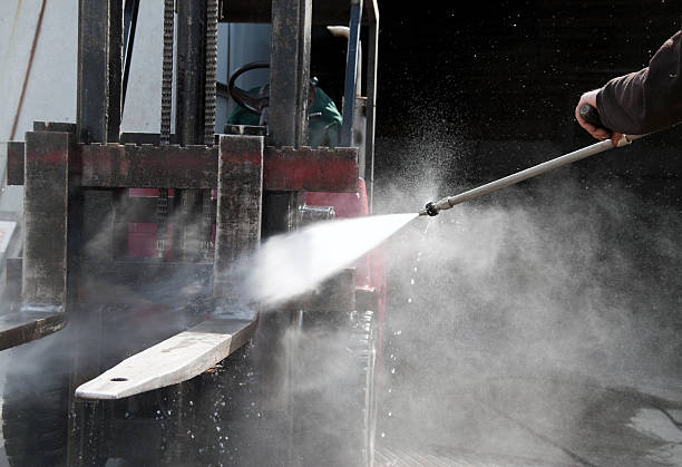 Why Choose Our Certified Pressure Washing Experts for Your Project Needs in Linntown, PA?
